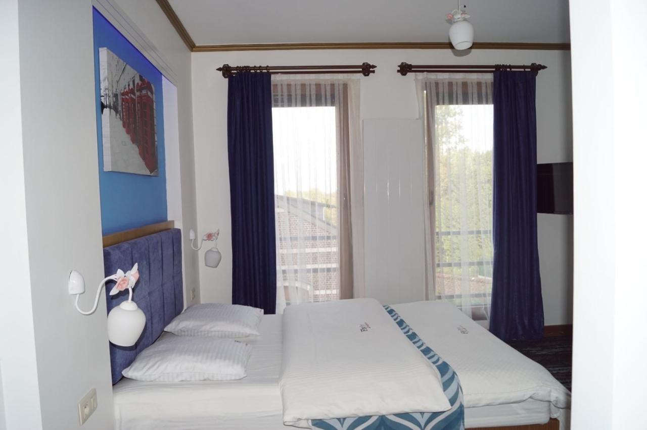 Machelen Fly Inn Hotel Lounge المظهر الخارجي الصورة