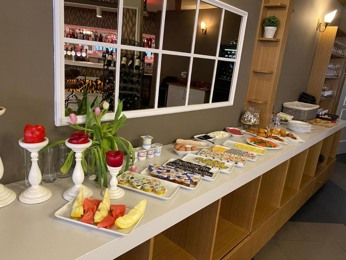 Machelen Fly Inn Hotel Lounge المظهر الخارجي الصورة